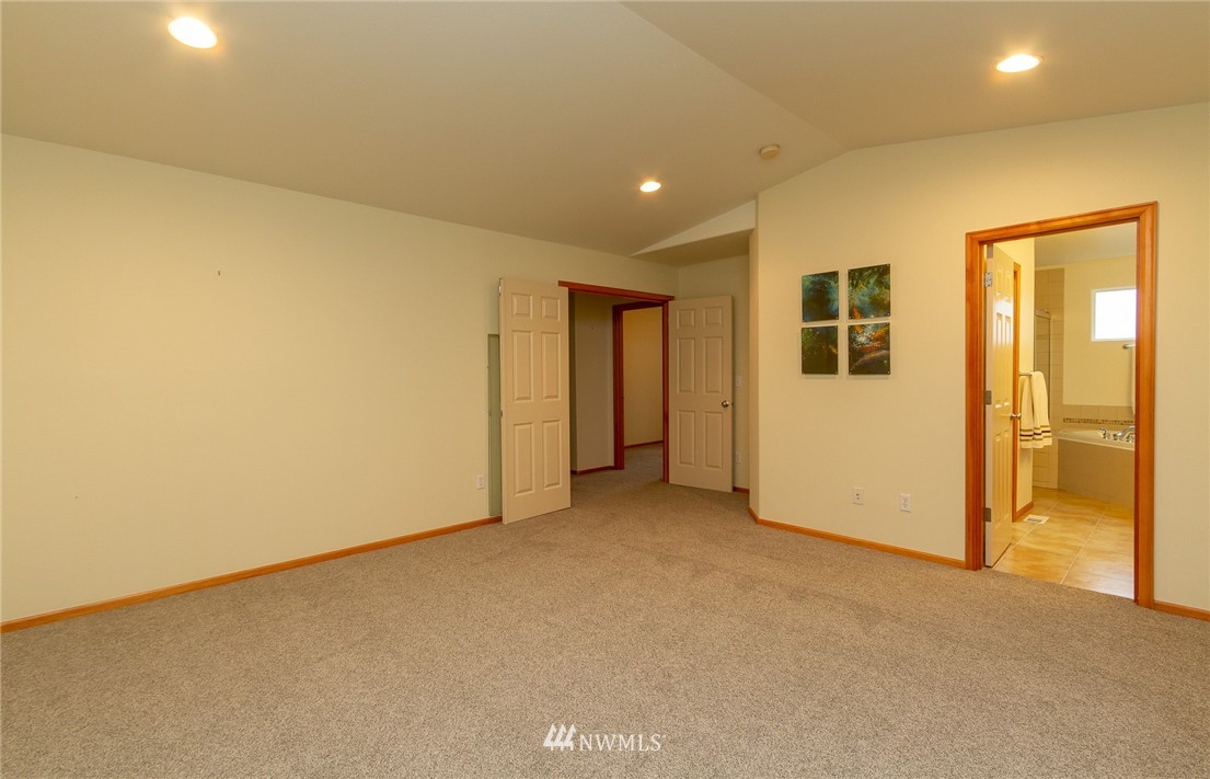 12105 Southeast 186th Street Renton, WA 98058 - Photo 24 of 28 Gallery Image 24
