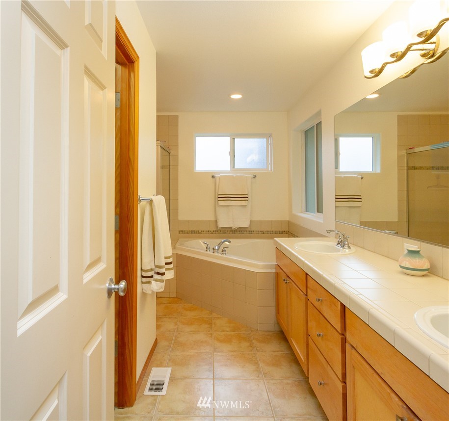 12105 Southeast 186th Street Renton, WA 98058 - Photo 25 of 28 Gallery Image 25