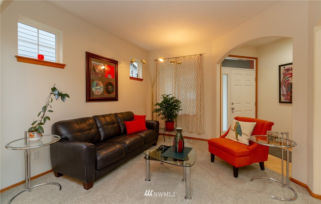 12105 Southeast 186th Street Renton, WA 98058 - Photo 4 of 28 Gallery Image 4