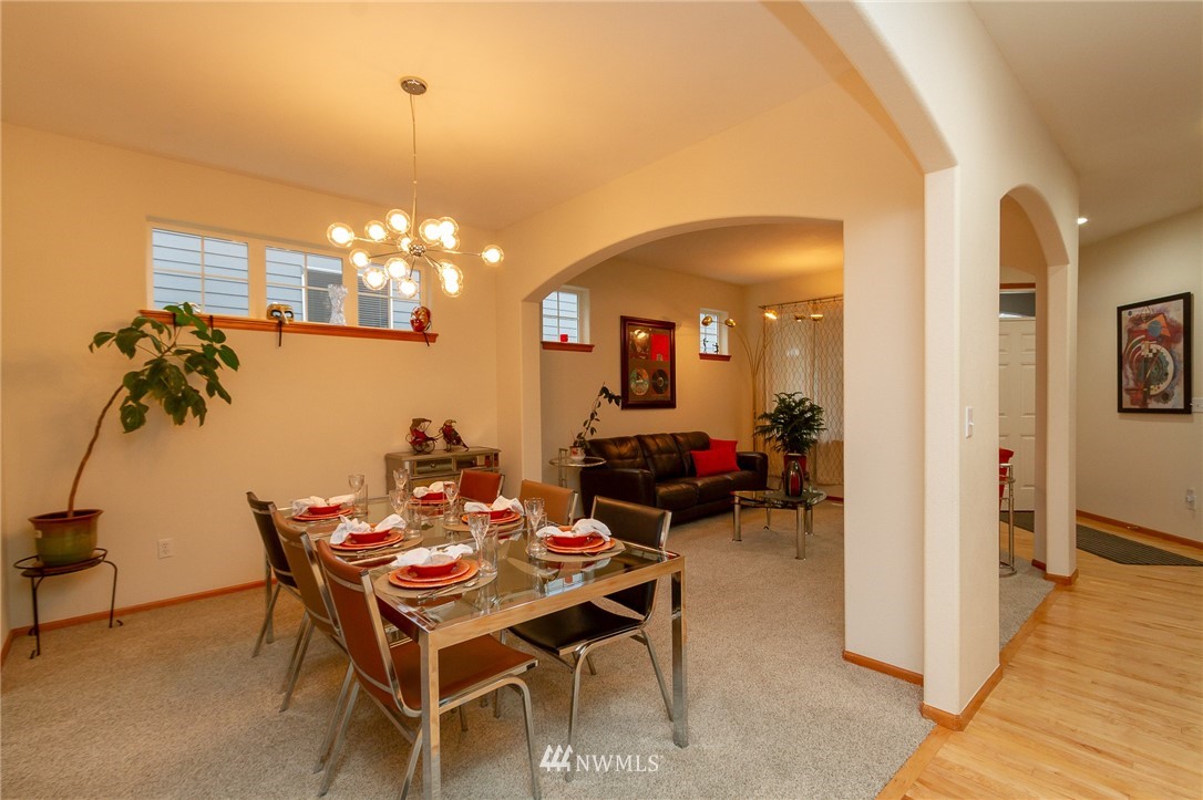 12105 Southeast 186th Street Renton, WA 98058 - Photo 5 of 28 Gallery Image 5