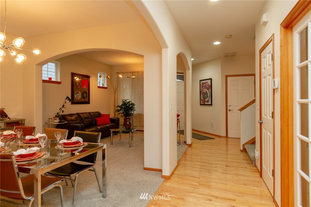 12105 Southeast 186th Street Renton, WA 98058 - Photo 6 of 28 Gallery Image 6