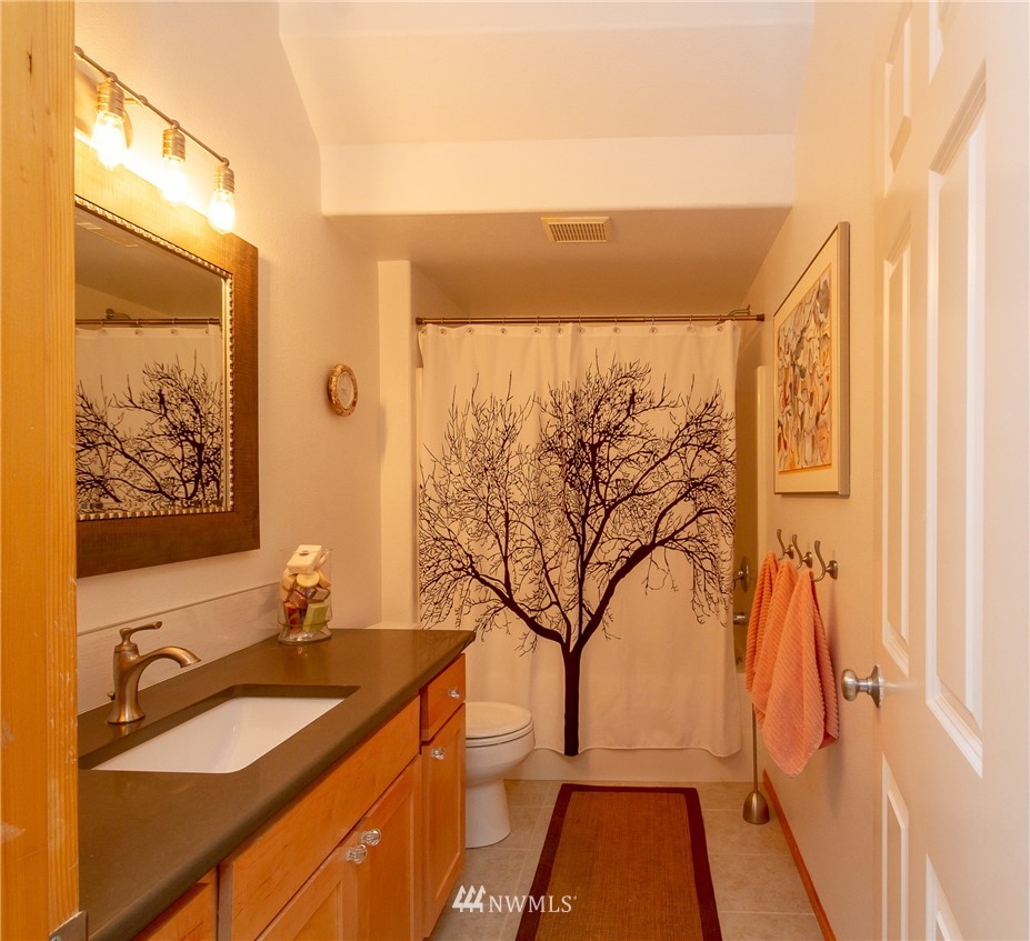 12105 Southeast 186th Street Renton, WA 98058 - Photo 10 of 28 Gallery Image 10