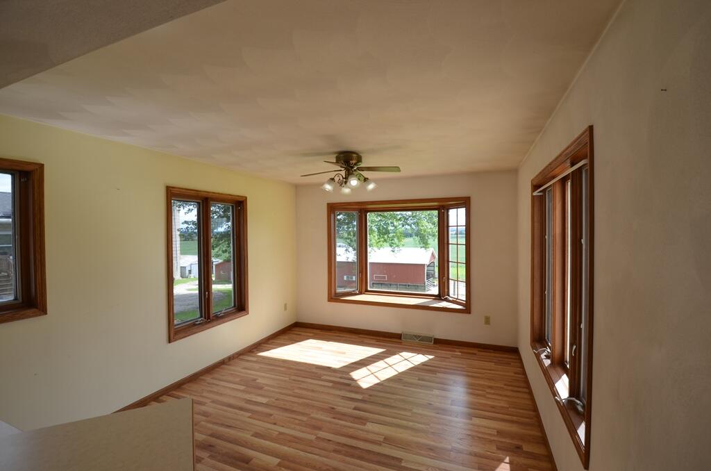 455 Howard Road Whitewater, WI 53190 - Photo 12 of 35 Dinette 1