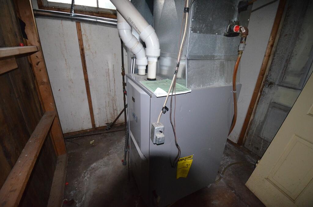 455 Howard Road Whitewater, WI 53190 - Photo 27 of 35 Furnace