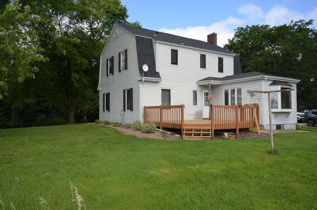 $324,900 | 455 Howard Road, Whitewater, WI 53190