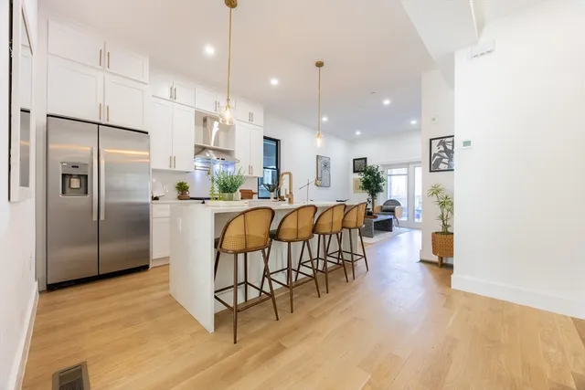 $699,000 | 100 Bennington Street, Unit 1, Boston, MA 02128