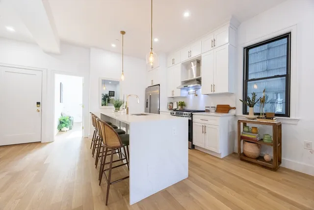 $699,000 | 100 Bennington Street, Unit 1, Boston, MA 02128