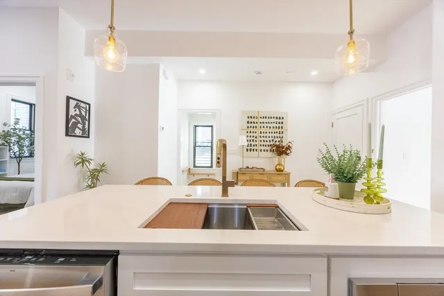 $699,000 | 100 Bennington Street, Unit 1, Boston, MA 02128