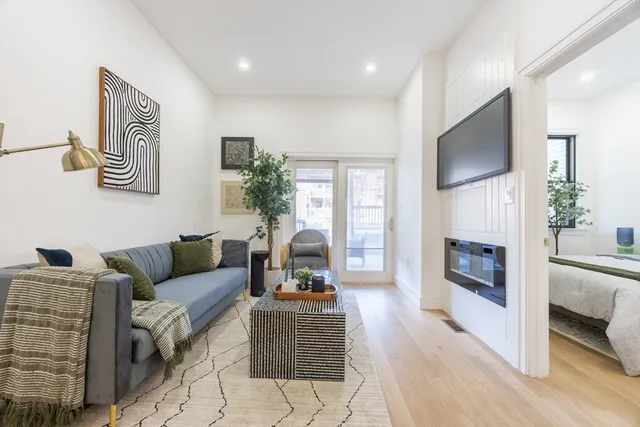 $699,000 | 100 Bennington Street, Unit 1, Boston, MA 02128