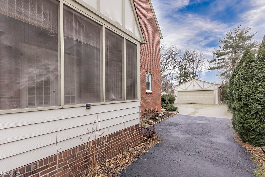 2435 Kingston Road Cleveland, OH 44118 - Photo 46 of 50 Gallery Image 46