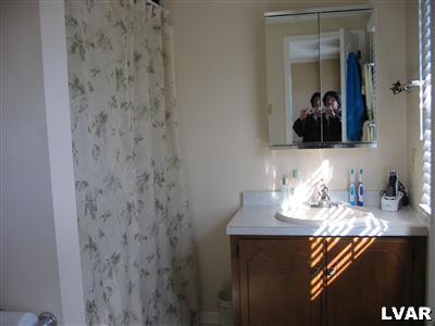 966 Barnside Road Allentown, PA 18103 - Photo 11 of 14 Gallery Image 11