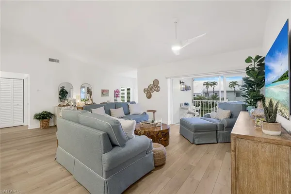 $12,000 | 790 Willowbrook Drive, Unit 305, Naples, FL 34108