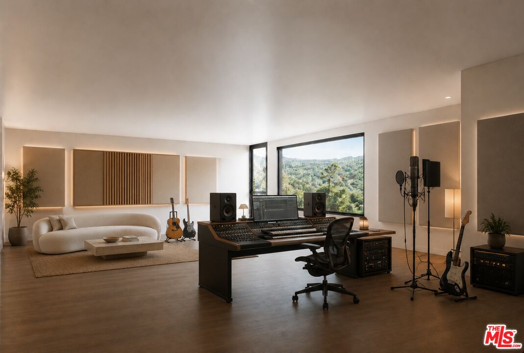 570 Schueren Road Malibu, CA 90265 - Photo 15 of 29