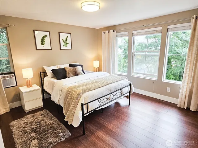 $479,000 | 2272 Newport Way Northwest, Unit 14, Issaquah, WA 98027