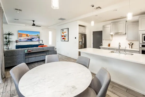 $3,850 | 4416 North 27th Way, Phoenix, AZ 85016