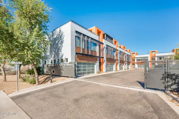 $3,850 | 4416 North 27th Way, Phoenix, AZ 85016