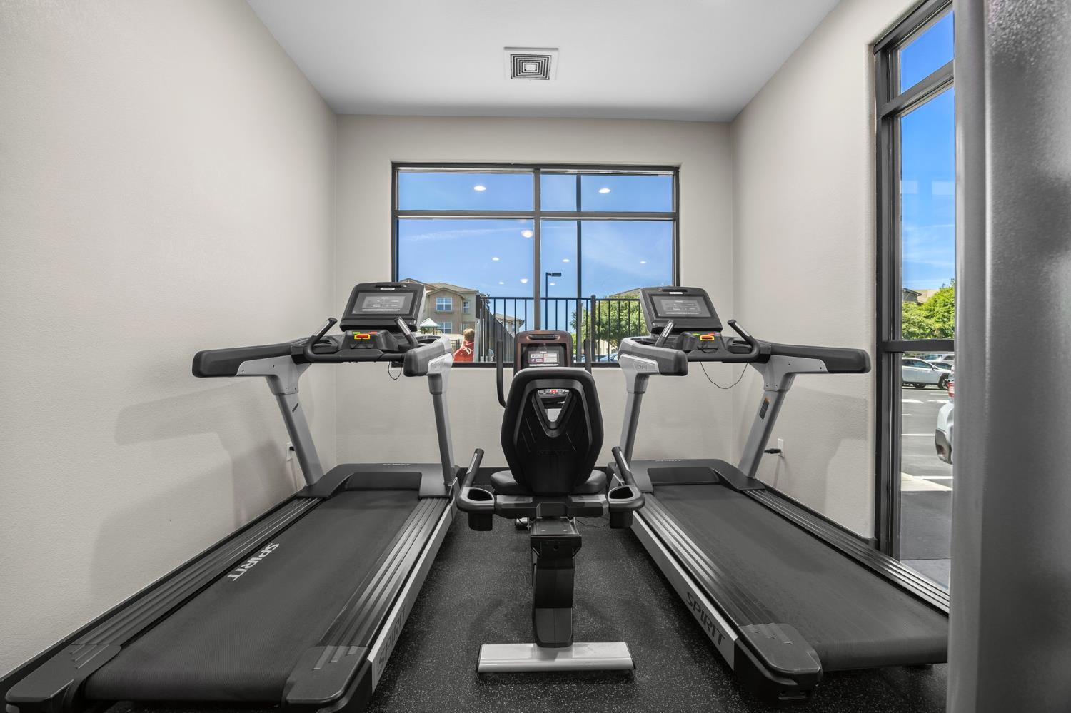 1251 Whitney Ranch Parkway, Unit 1212 Rocklin, CA 95765 - Photo 26 of 30 a room with gym equipment