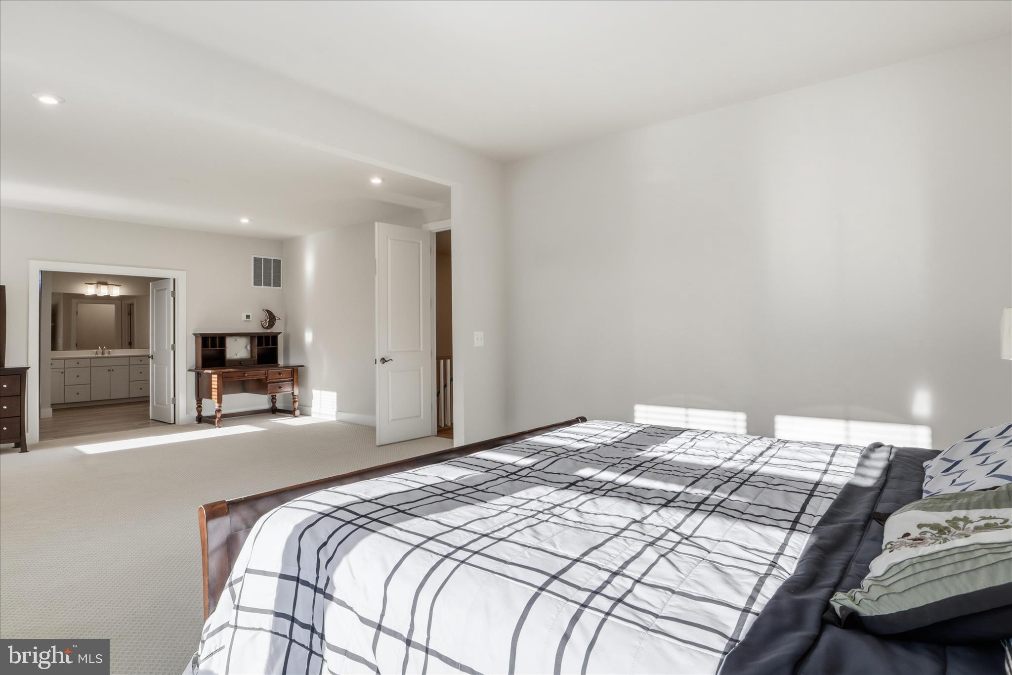 8781 Beechnut Spgs Way Nokesville, VA 20181 - Photo 35 of 75