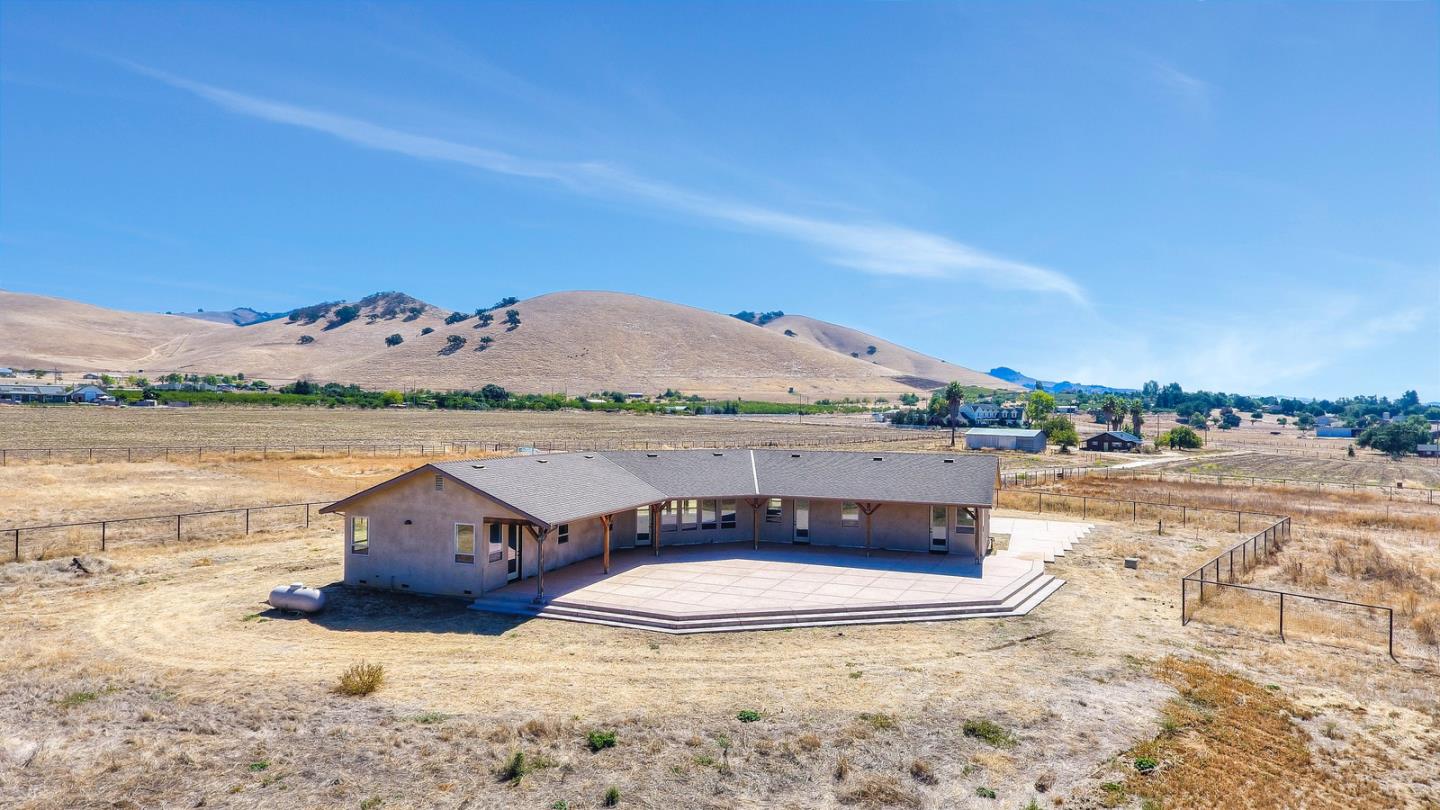 1410 Spring Grove Road Hollister, CA 95023 - Photo 1 of 28 Gallery Image 1