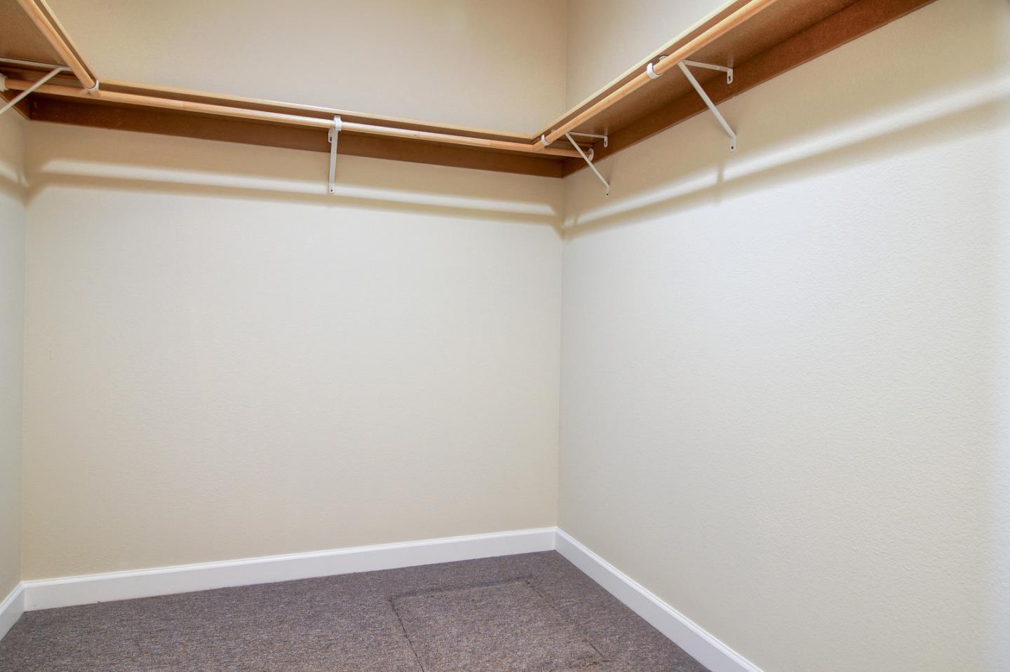 1410 Spring Grove Road Hollister, CA 95023 - Photo 12 of 28 Gallery Image 12