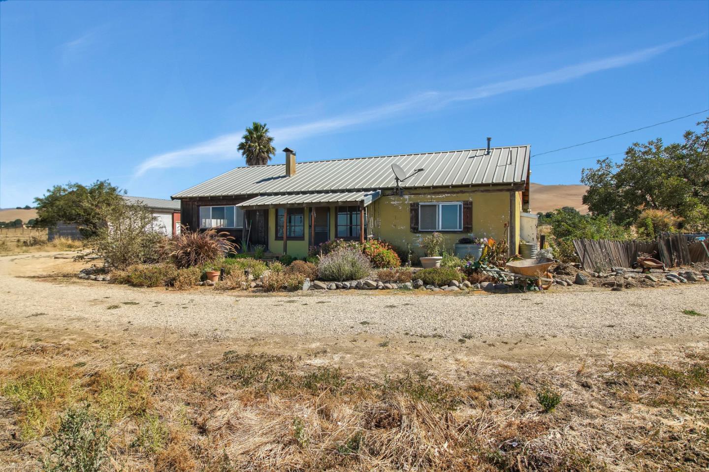1410 Spring Grove Road Hollister, CA 95023 - Photo 18 of 28 Gallery Image 18