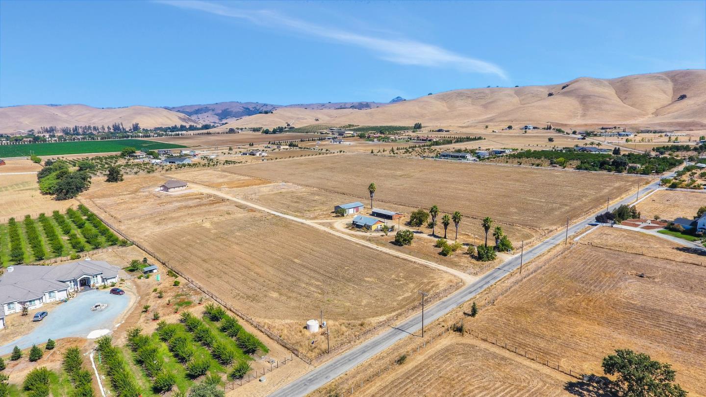 1410 Spring Grove Road Hollister, CA 95023 - Photo 28 of 28 Gallery Image 28