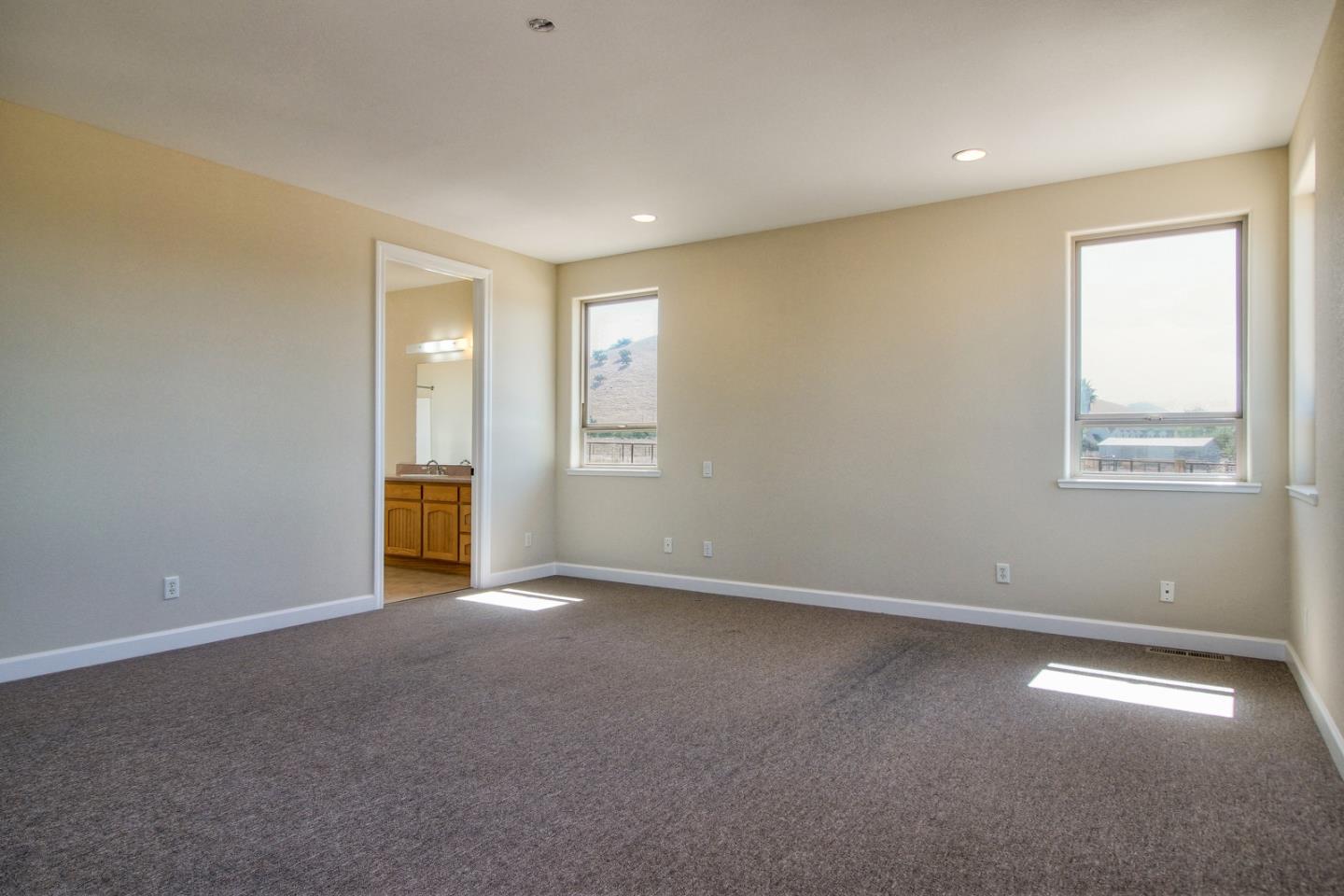 1410 Spring Grove Road Hollister, CA 95023 - Photo 9 of 28 Gallery Image 9