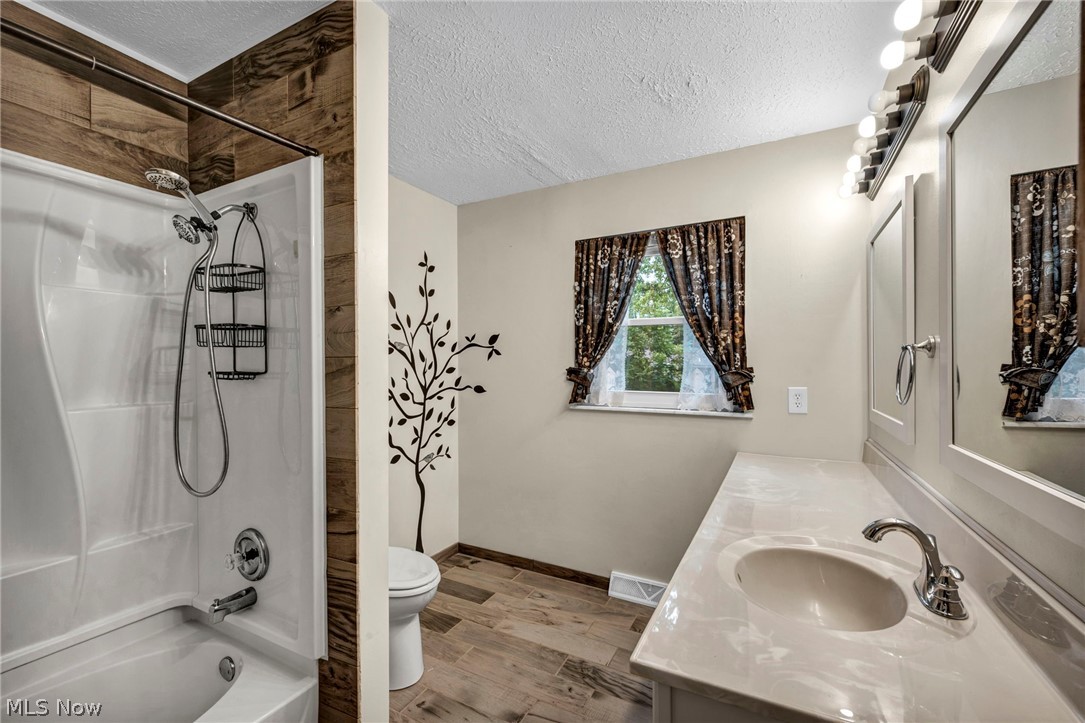 615 Salt Springs Road Warren, OH 44481 - Photo 24 of 36 Gallery Image 24