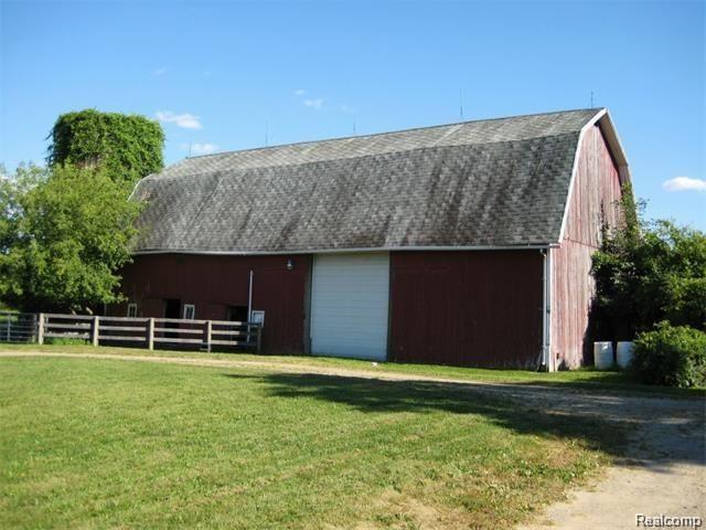 5497 Emmons Road Fowlerville, MI 48836 - Photo 15 of 25 GetMedia (24).jpg