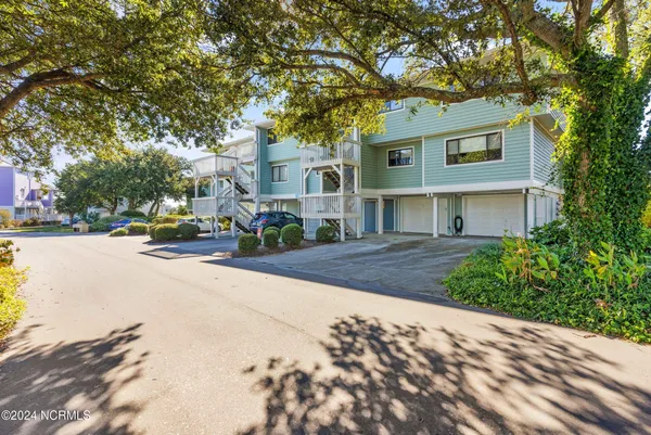 $479,000 | 105 Teakwood Drive, Unit 706, Carolina Beach, NC 28428