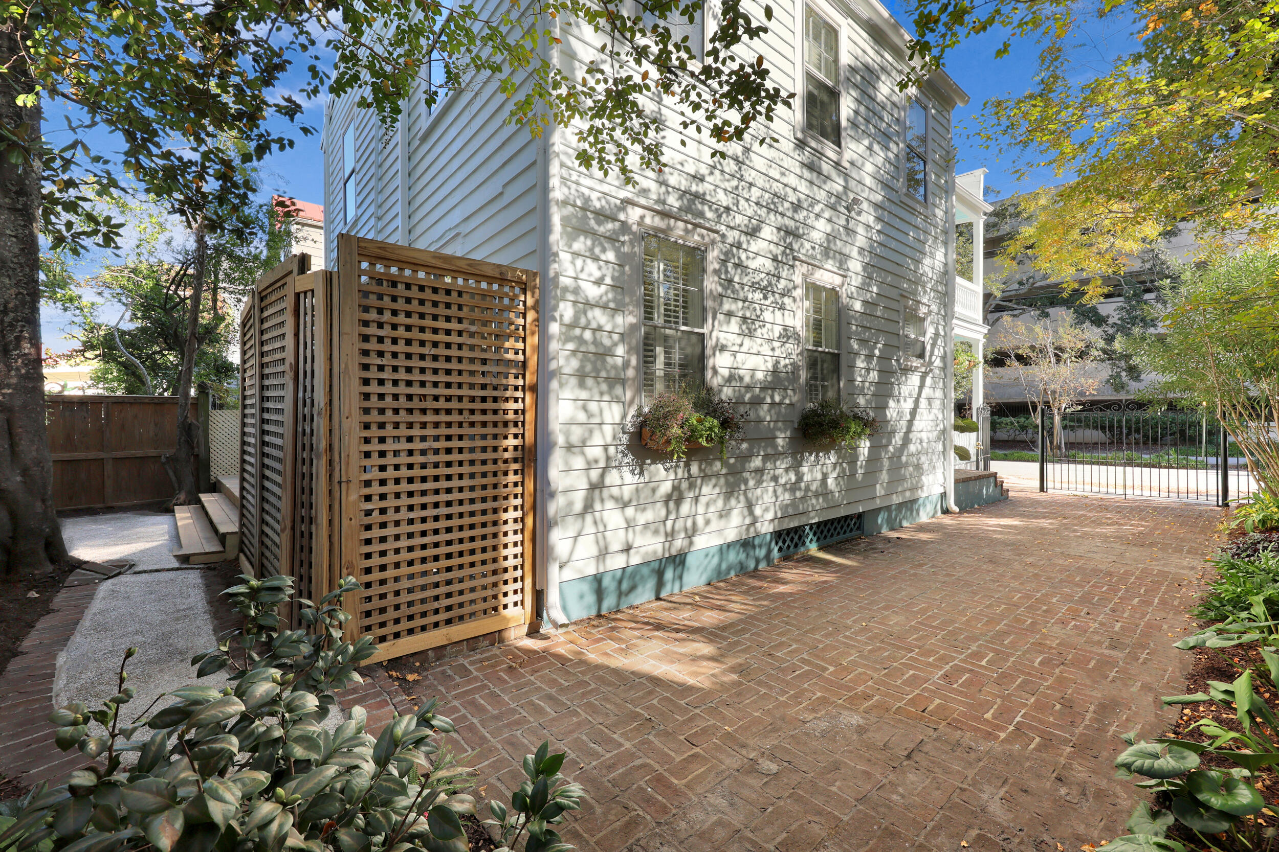 84 Vanderhorst Street Charleston, SC 29403 - Photo 27 of 35 41_ru4a2084