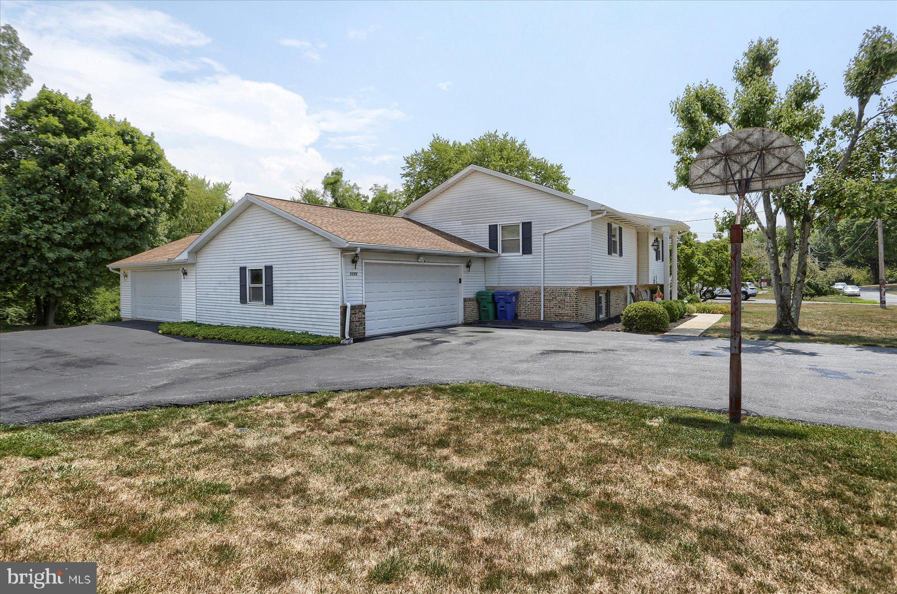 1171 Green Tree Road Harrisburg, PA 17112 - Photo 2 of 38 Gallery Image 2