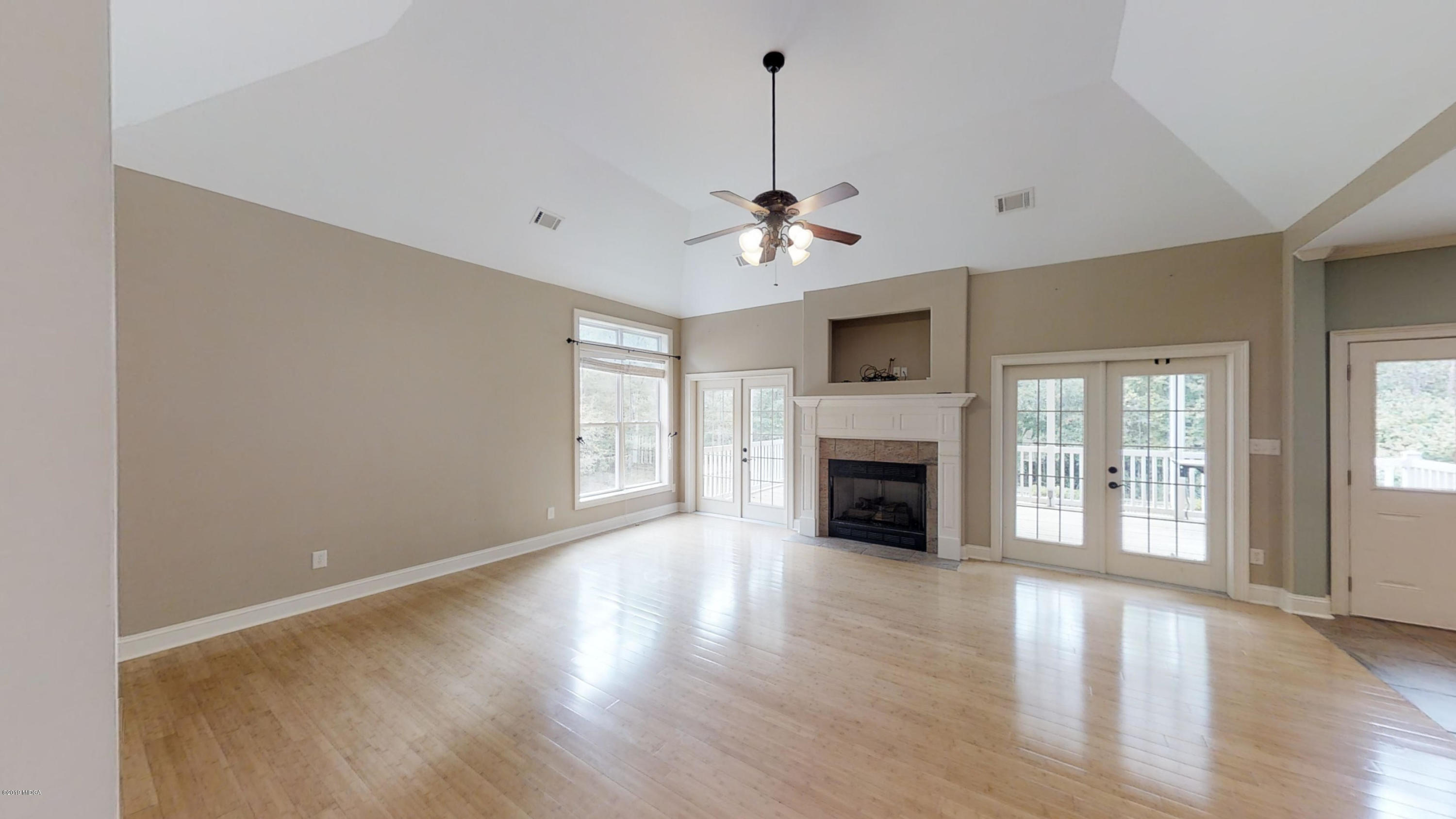 102 Ridge Way Forsyth, GA 31029 - Photo 8 of 39 18