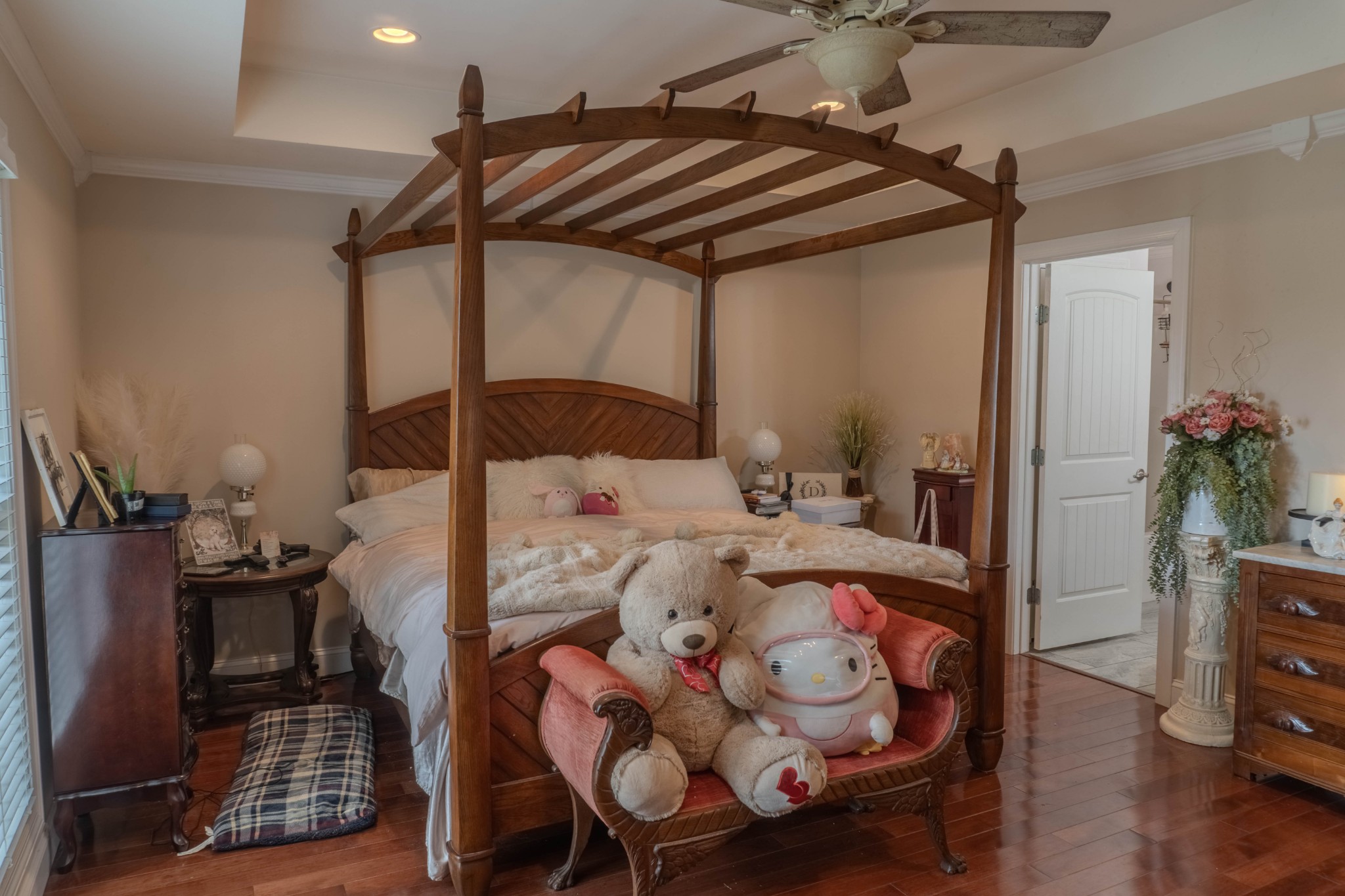 979 State Line Road Five Points, TN 38457 - Photo 16 of 23 a bed room with a bed and a potted plant