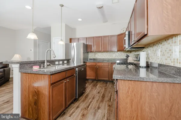 $390,000 | 117 Oak Ridge Drive, Mount Royal, NJ 08061