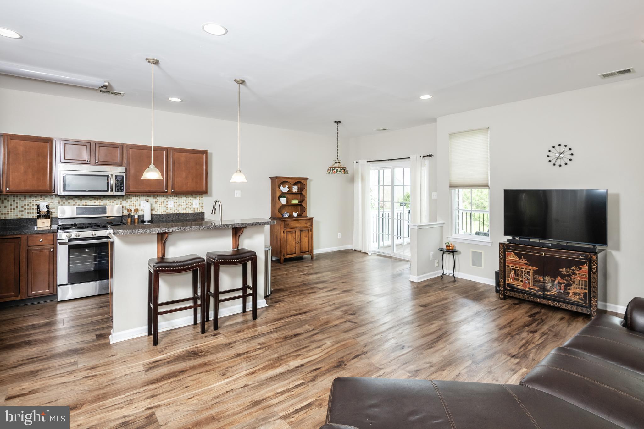 117 Oak Ridge Drive Mount Royal, NJ 08061 - Photo 20 of 42 Living room and Kitchen