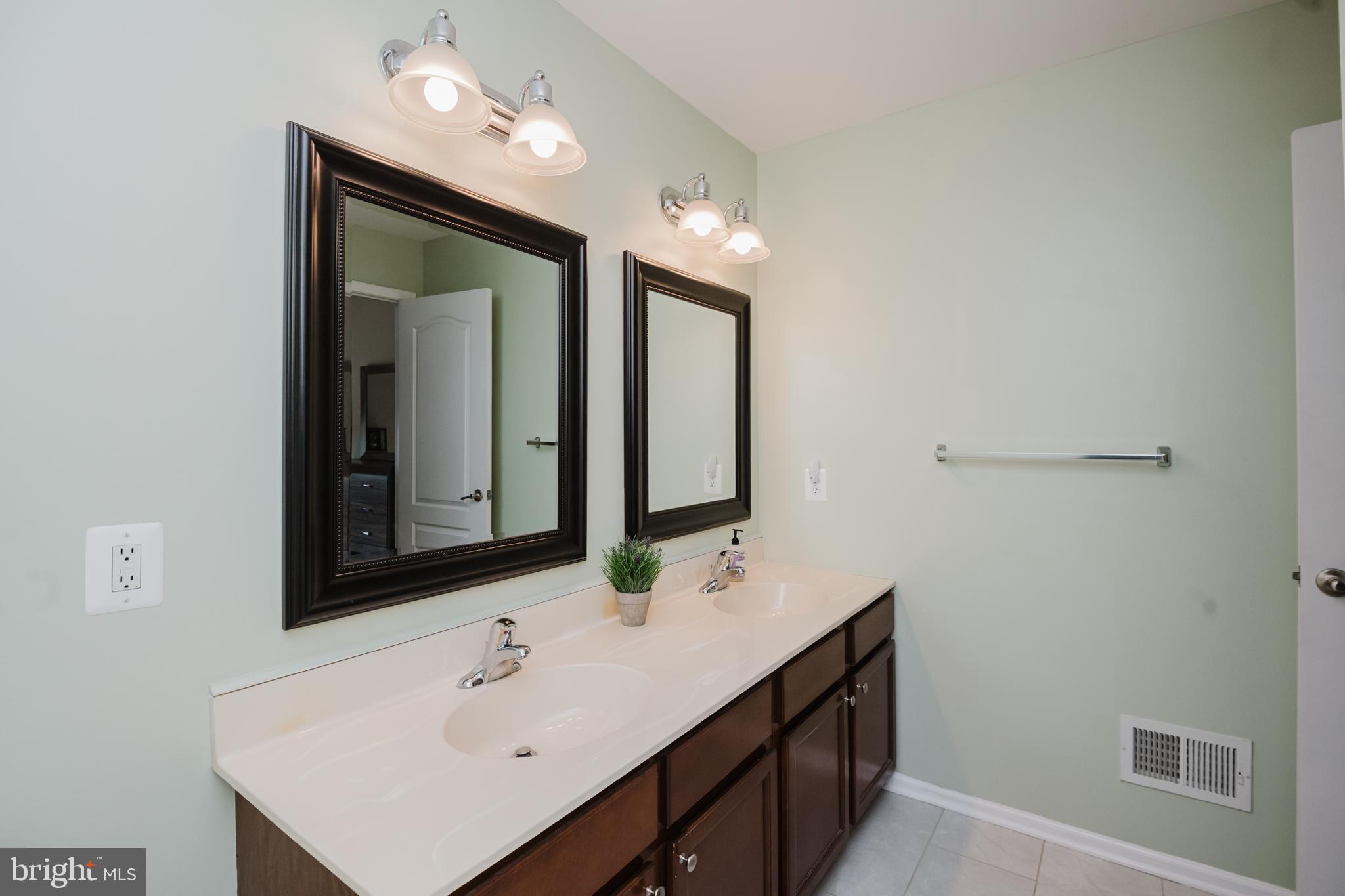 117 Oak Ridge Drive Mount Royal, NJ 08061 - Photo 28 of 42 Primary Bathroom