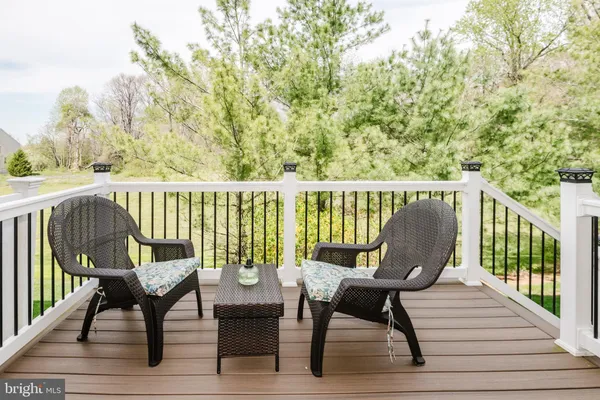 $390,000 | 117 Oak Ridge Drive, Mount Royal, NJ 08061