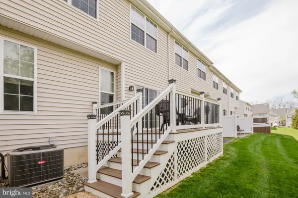 $390,000 | 117 Oak Ridge Drive, Mount Royal, NJ 08061