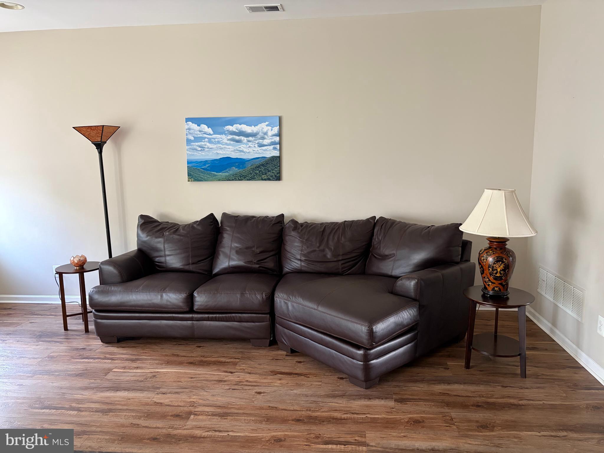 117 Oak Ridge Drive Mount Royal, NJ 08061 - Photo 8 of 42 Living Room