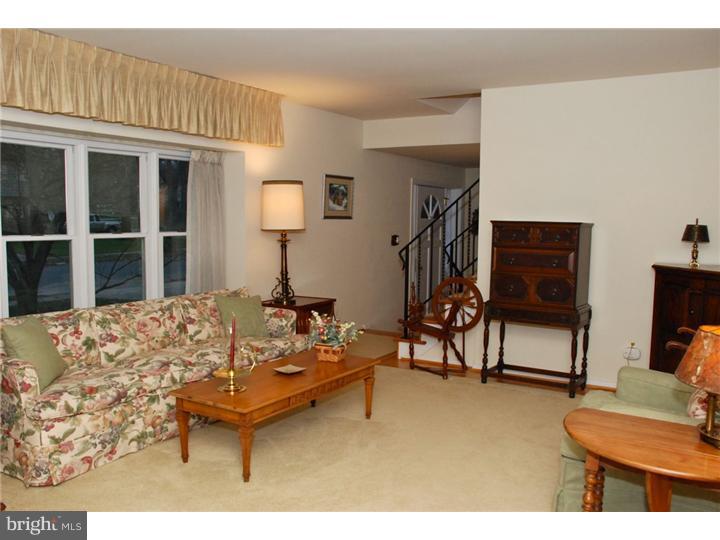 112 Kitty Hawk Road Cherry Hill, NJ 08034 - Photo 14 of 25 Living Room