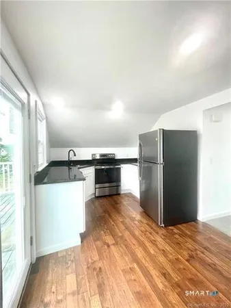 $2,900 | 20 Jackson Avenue, Unit 3, Stonington, CT 06355