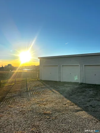 $2,900 | 20 Jackson Avenue, Unit 3, Stonington, CT 06355