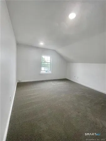 $2,900 | 20 Jackson Avenue, Unit 3, Stonington, CT 06355