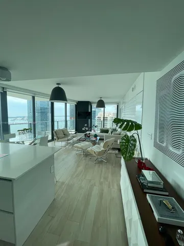 $7,200 | 1300 South Miami Avenue, Unit 3605, Miami, FL 33130