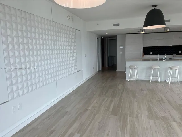 $7,200 | 1300 South Miami Avenue, Unit 3605, Miami, FL 33130