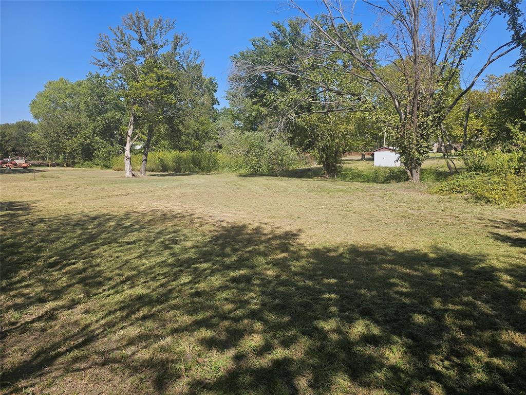 105 Huling Drive Azle, TX 76020 - Photo 3 of 13