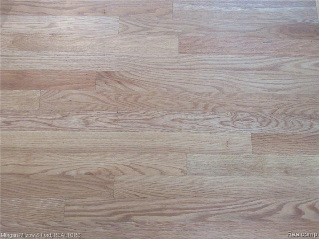 5476 Ridge Trail North Clarkston, MI 48348 - Photo 13 of 47 Hardwood flooring in Kitchen, breakfast room, dining room and foyer.
