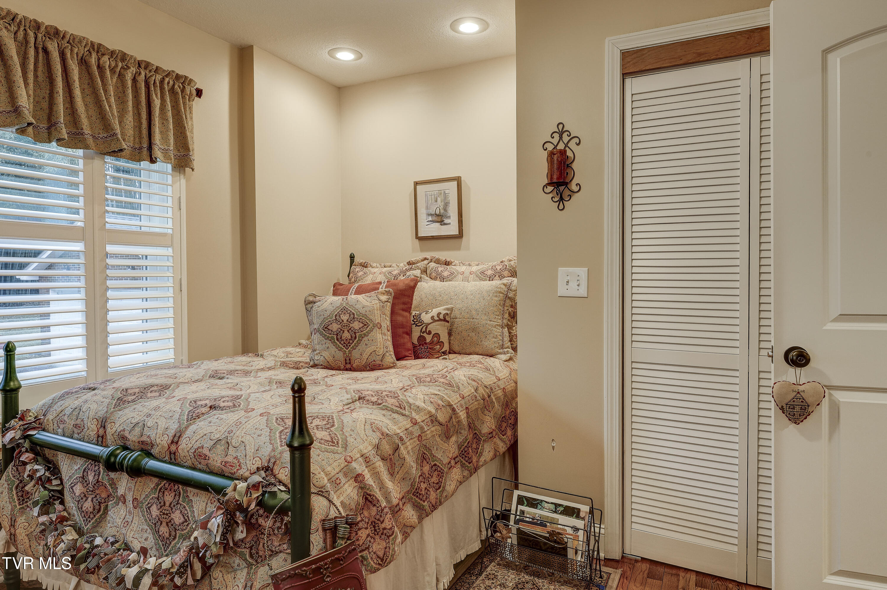 101 School House Road Hampton, TN 37658 - Photo 45 of 46 School-36