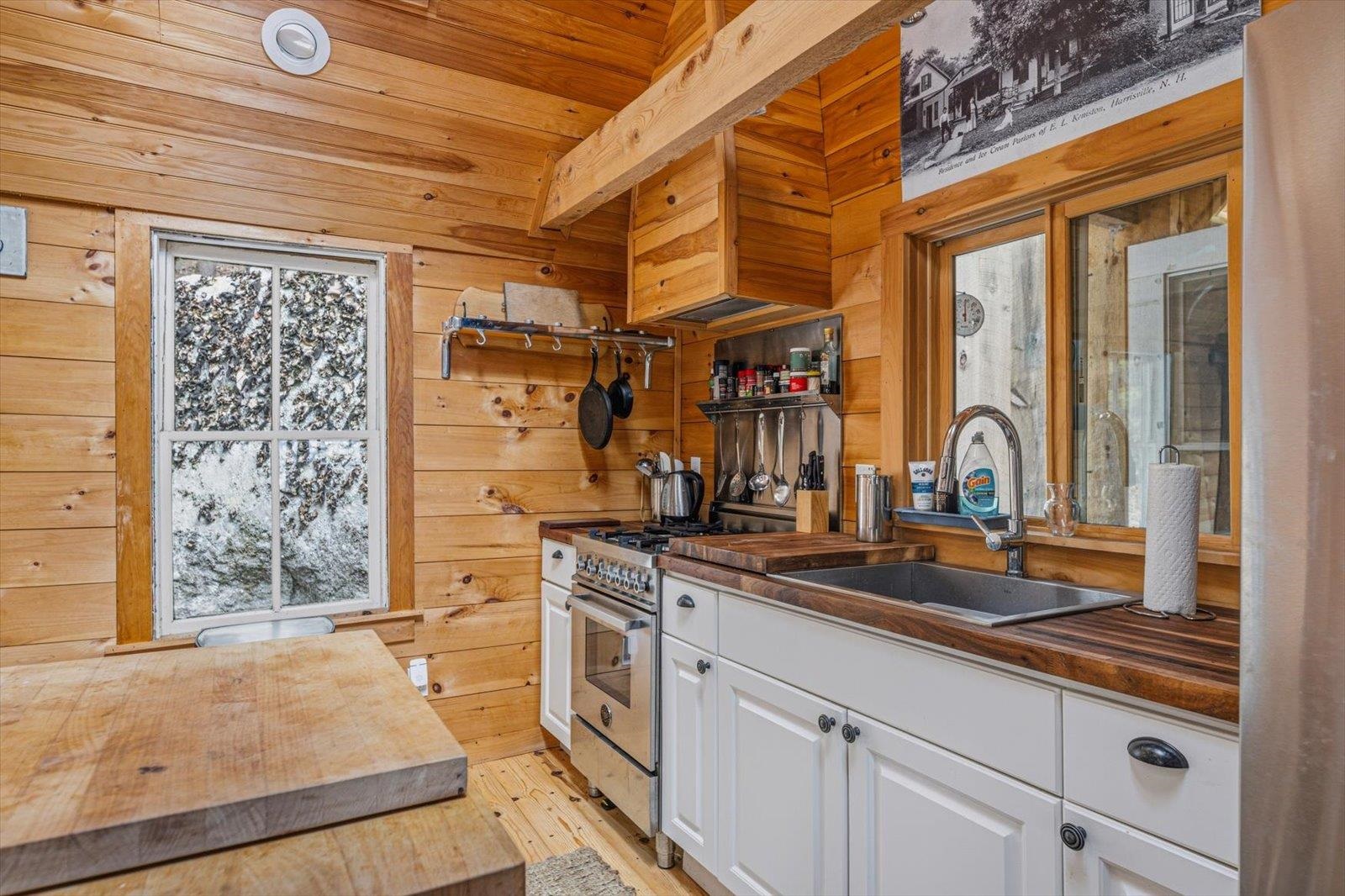 199 Hancock Road Harrisville, NH 03450 - Photo 8 of 56